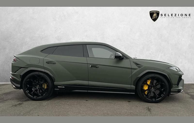 Used Lamborghini Urus 666 HP (489 kW) 2023 Yellow SUV