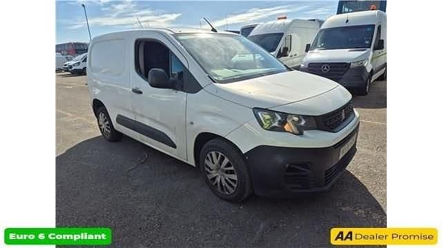 Used Peugeot Partner 131 HP (96 kW) 2020 White MPV