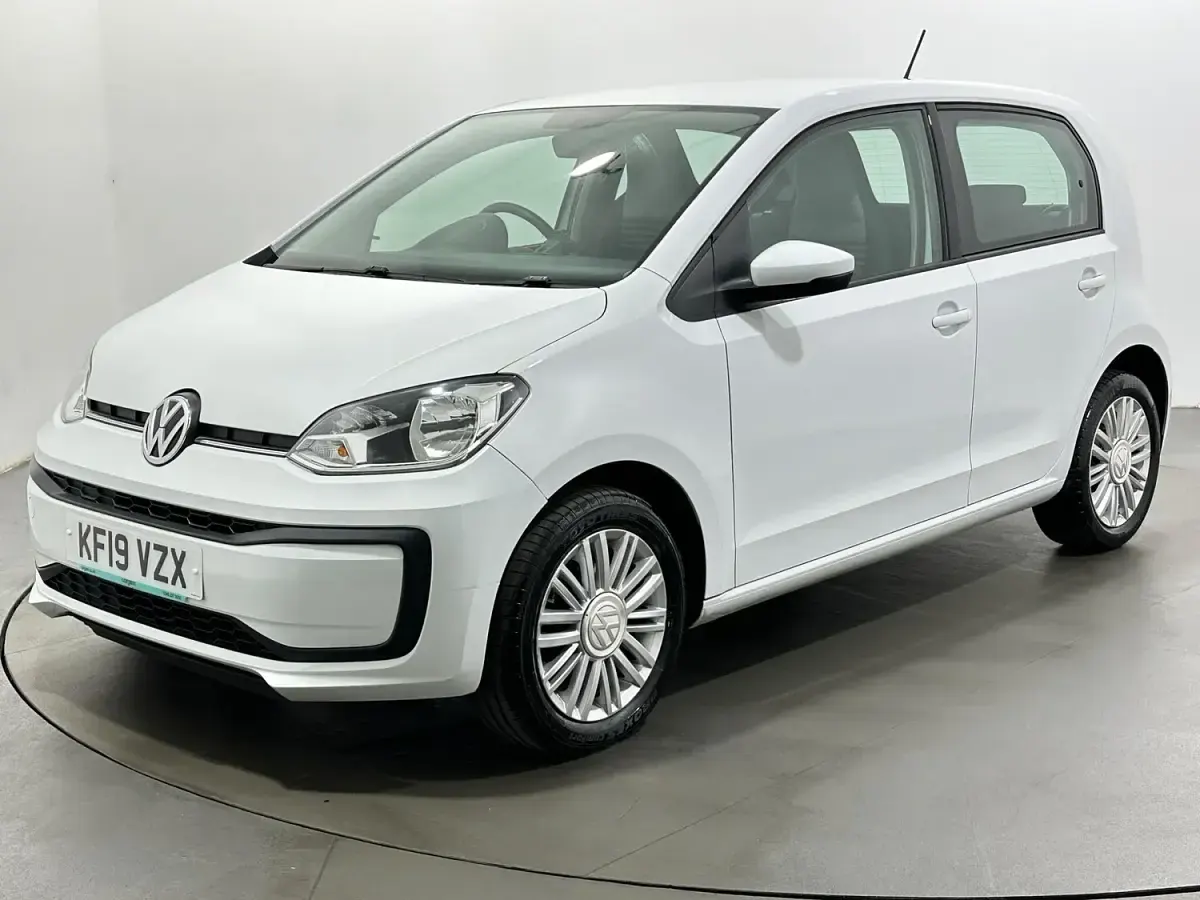 Used VW up! Move 60 HP (44 kW) 2018 White Hatchback