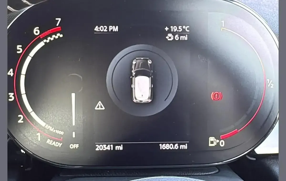 Begagnad Mini John Cooper Works Hatch 228 HK (167 kW) 2022 Grön Halvkombi