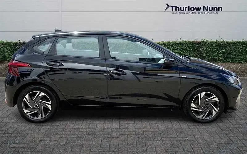 Used Hyundai i20 SE 101 HP (74 kW) 2022 Black Hatchback