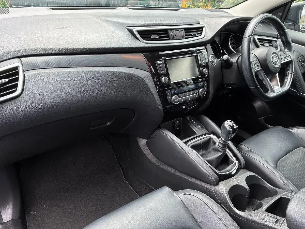 Used Nissan Qashqai S 140 HP (102 kW) 2019 Grey SUV