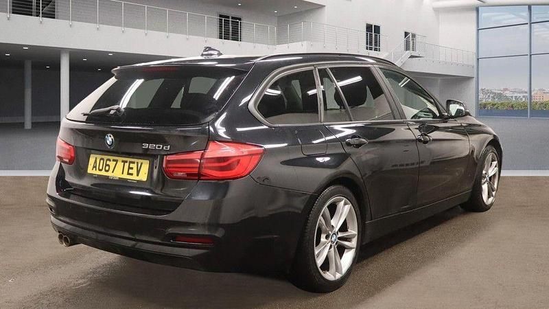 Begagnad BMW 320 2017 Svart Kombi