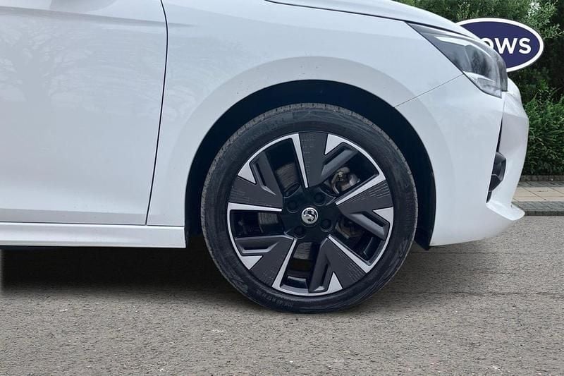 Used Vauxhall Corsa-e SRi 100 kW (136 HP) 2022 White Hatchback