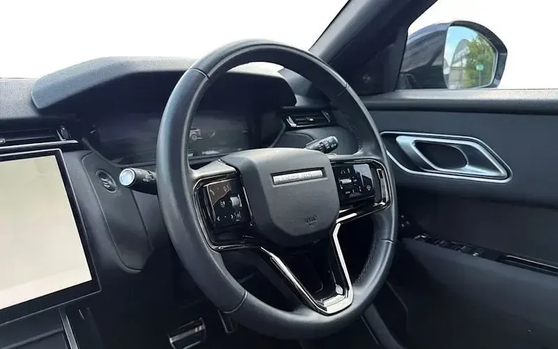Used Land Rover Range Rover Velar SE Dynamic 204 HP (150 kW) 2023 Black SUV