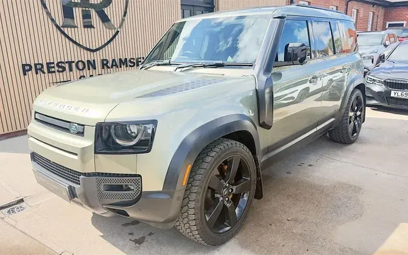 Gebraucht Land Rover Defender SE 300 PS (220 kW) 2023 SUV
