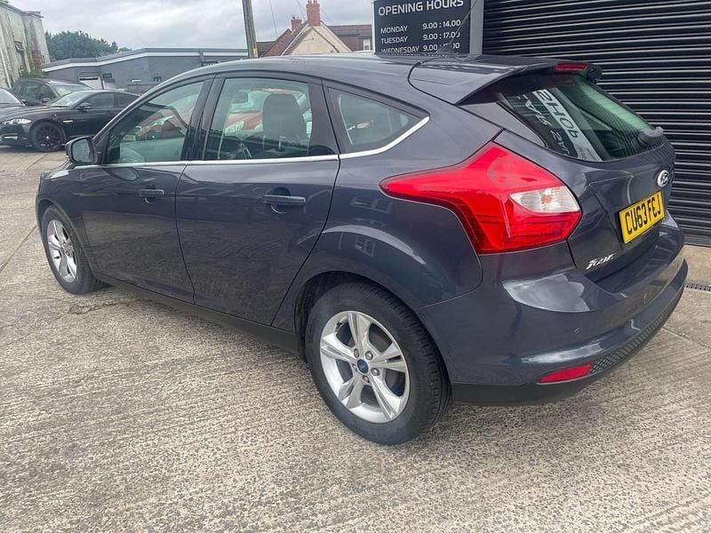 Used Ford Focus Zetec 115 HP (84 kW) 2013 Grey Hatchback