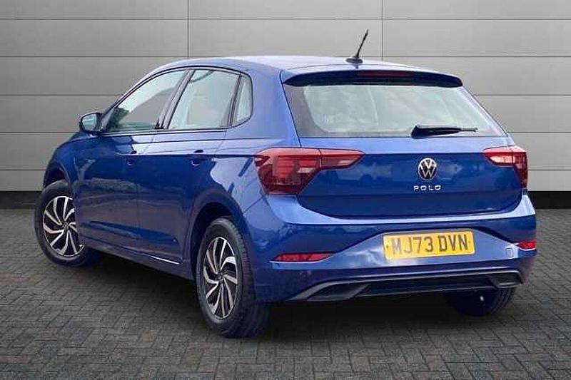 Used VW Polo Life 95 HP (69 kW) 2023 Reef blue Hatchback