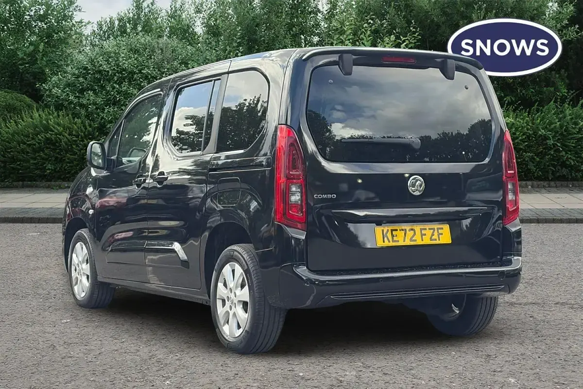 Used Vauxhall Combo Elite 130 HP (95 kW) 2023 Black MPV
