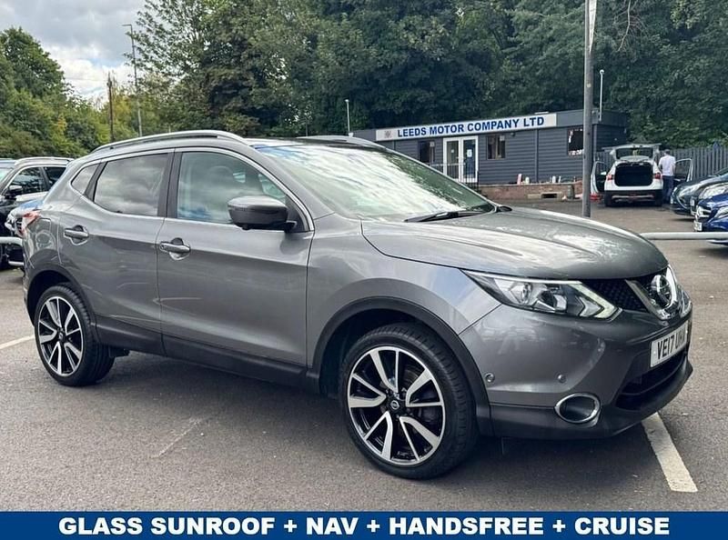 Grey Used 2017 Nissan Qashqai S SUV | £9,695 (Good price) - Image 1/4