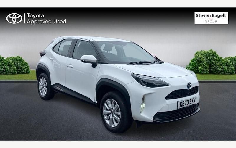 Used 2025 Toyota Yaris Hybrid Estate | £21,158 (Super price) - Image 1/4