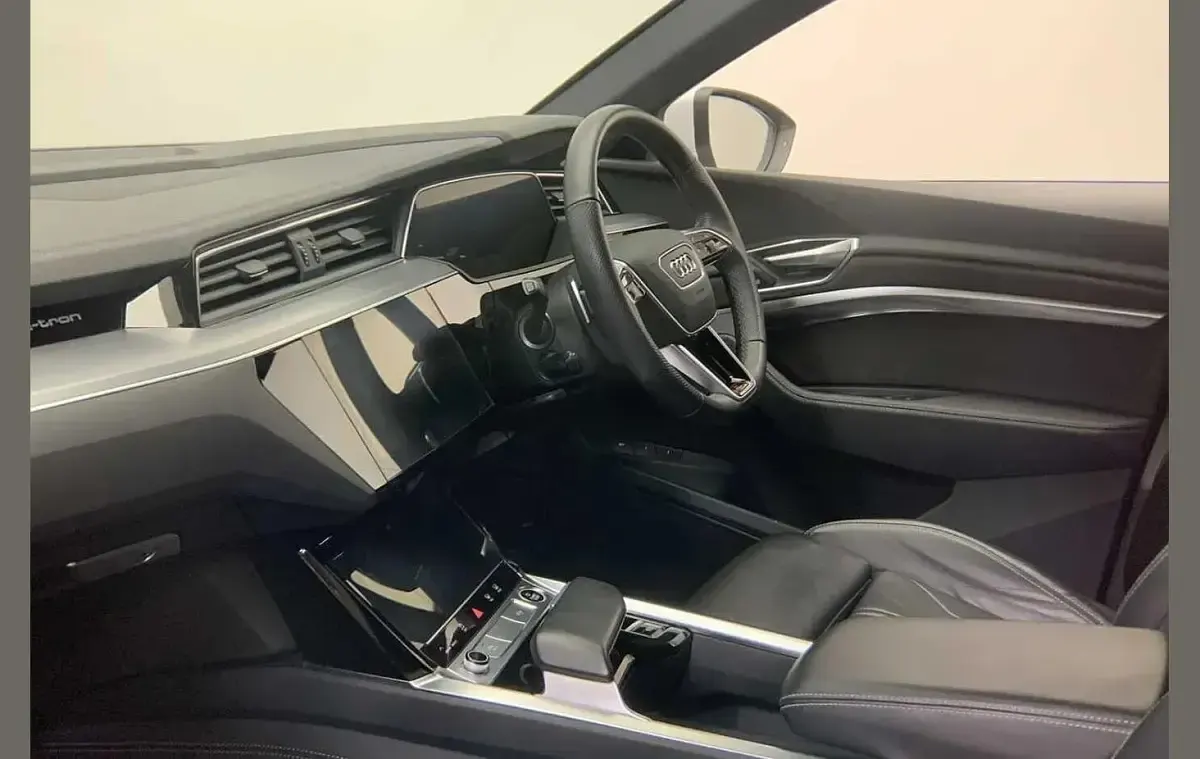 Used Audi e-tron S-Line 230 kW (313 HP) 2021 White SUV