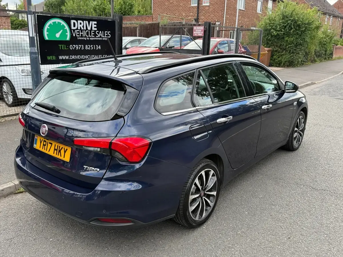 Used Fiat Tipo Lounge 2017 Blue Estate