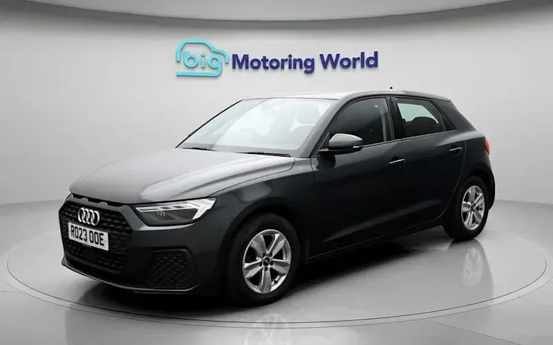Używany Audi A1 Sportback 110 KM (80 kW) 2023 Szary Hatchback