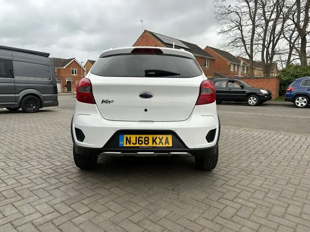 Used Ford Ka Plus Active 85 HP (62 kW) 2018 White Hatchback