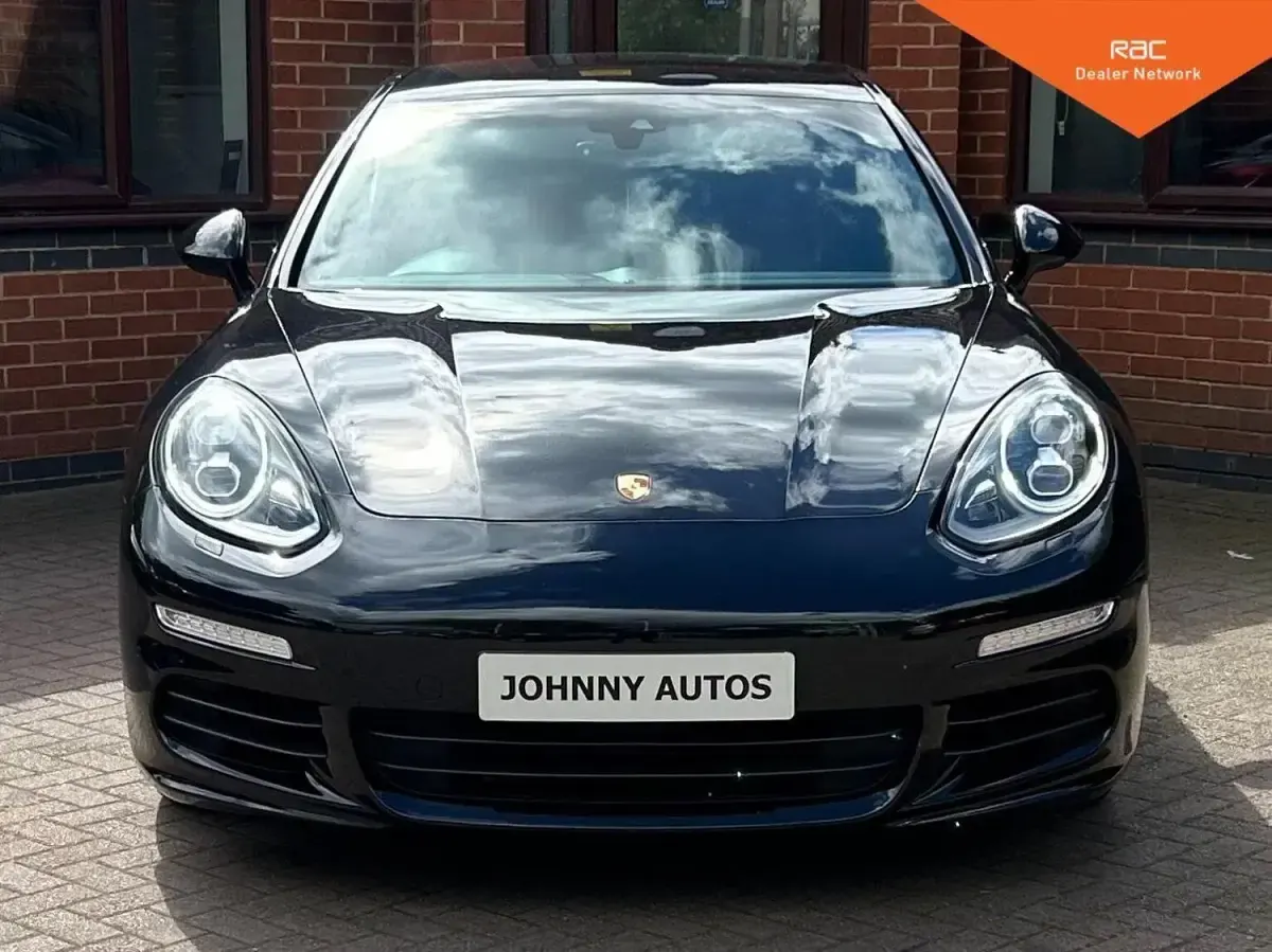 Usado Porsche Panamera 300 CV (220 kW) 2015 Negro Utilitario