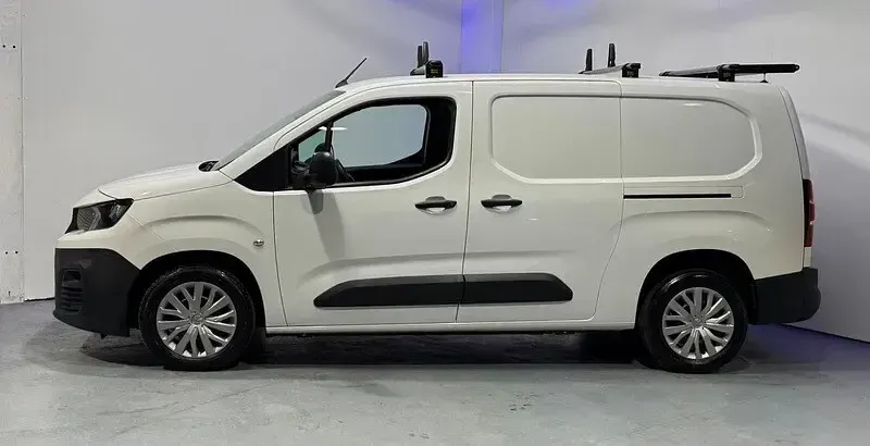 Used Peugeot Partner 2020 White MPV