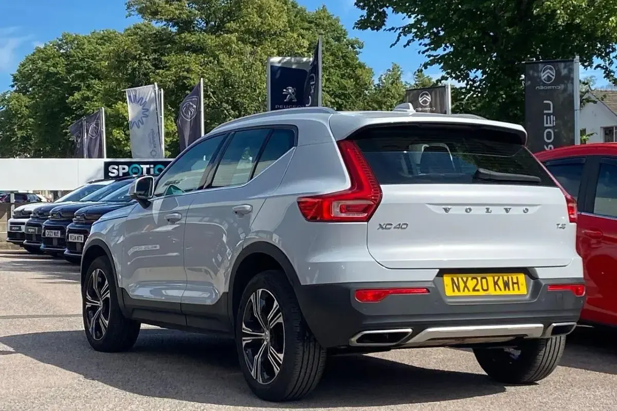 Used Volvo XC40 Inscription 187 HP (137 kW) 2020 Grey SUV