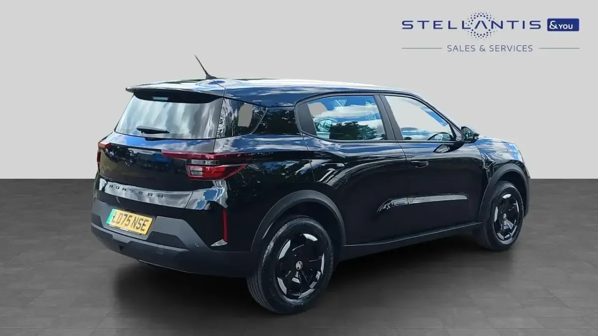 Nowe Vauxhall Frontera Design Edition 81 kW (111 KM) 2025 Czarny SUV