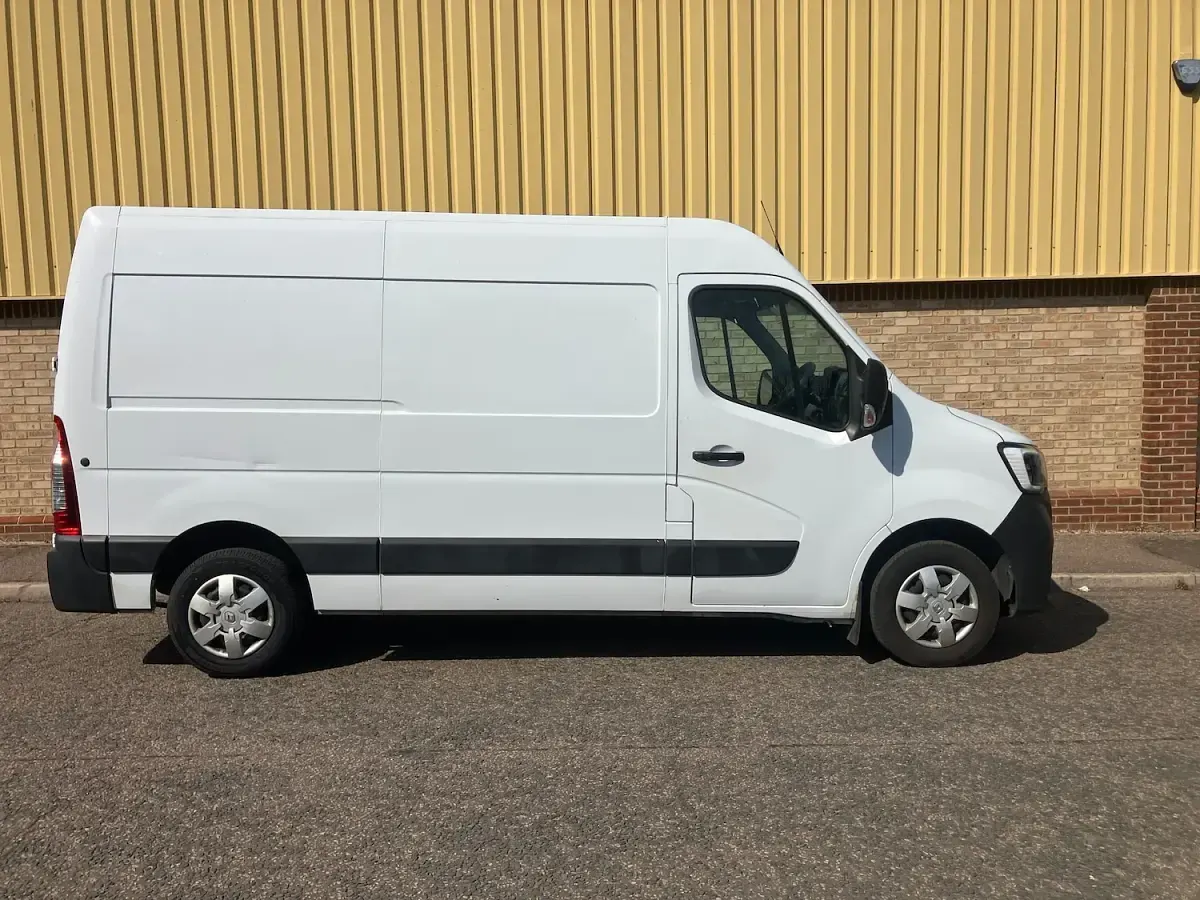 Used Renault Master Business 2022 White MPV