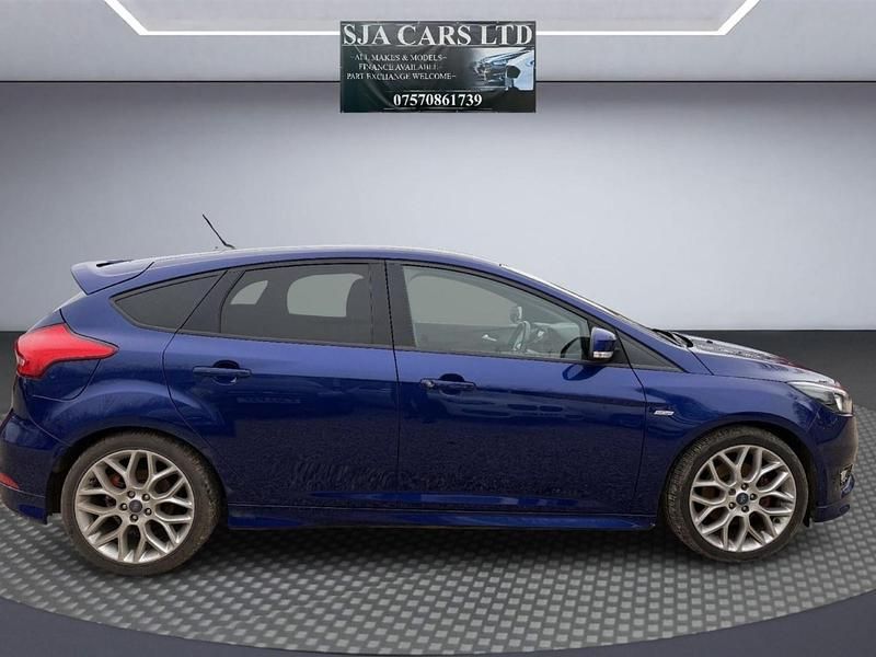 Used Ford Focus ST-Line 2017 Blue Hatchback