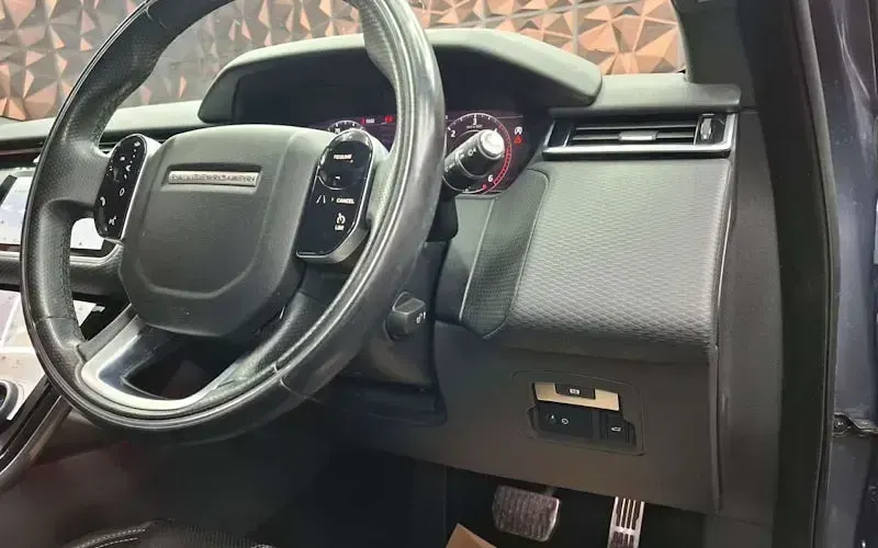 Used Land Rover Range Rover Velar SE Dynamic 241 HP (177 kW) 2018 Blue SUV