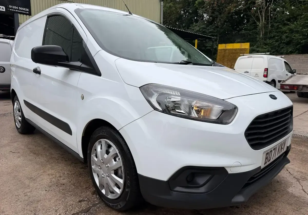 Used Ford Transit Courier 100 HP (73 kW) 2022 White Van
