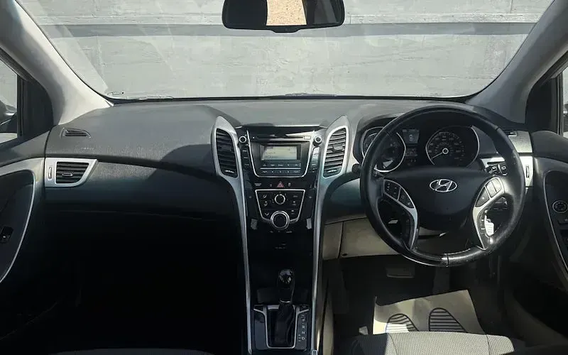 Used Hyundai i30 SE 120 HP (88 kW) 2016 Hatchback