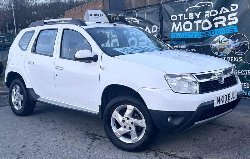 Used Dacia Duster Lauréate 2013 White SUV