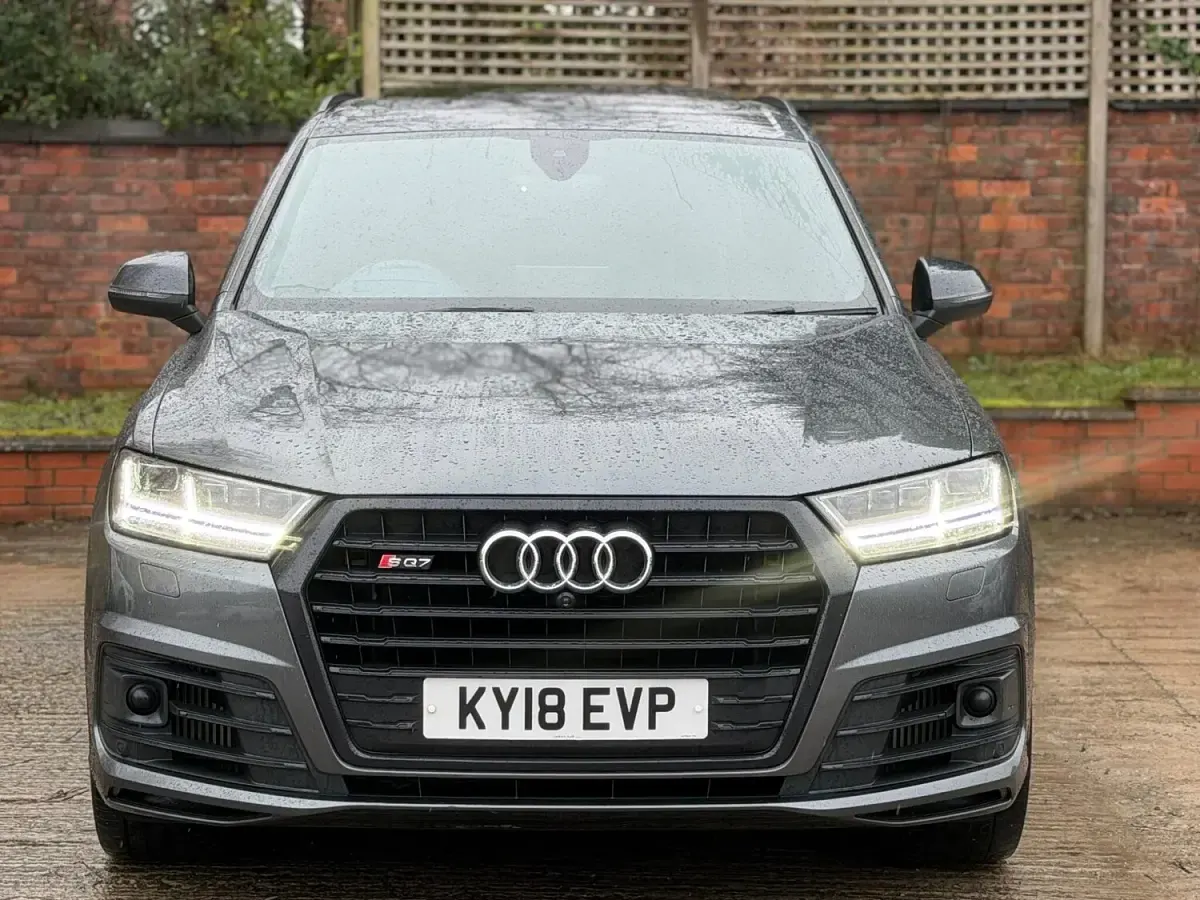 Used Audi SQ7 435 HP (319 kW) 2018 Grey SUV