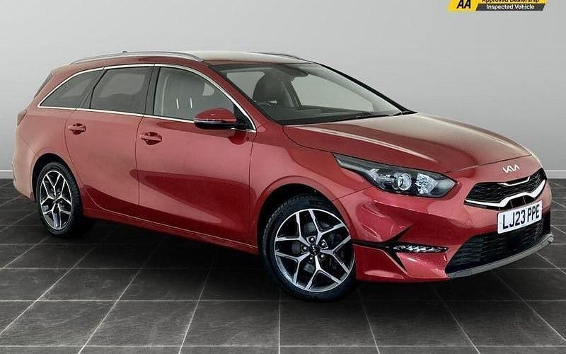 Red Used 2023 Kia Ceed Sportswagon Estate | £14,695 (Good price) - Image 1/2