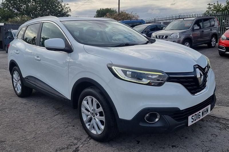 White Used 2016 Renault Kadjar Dynamique SUV | £6,295 (Fair price) - Image 1/1