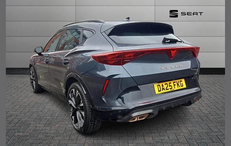 Used Cupra Formentor VZ2 267 HP (196 kW) 2025 Grey SUV