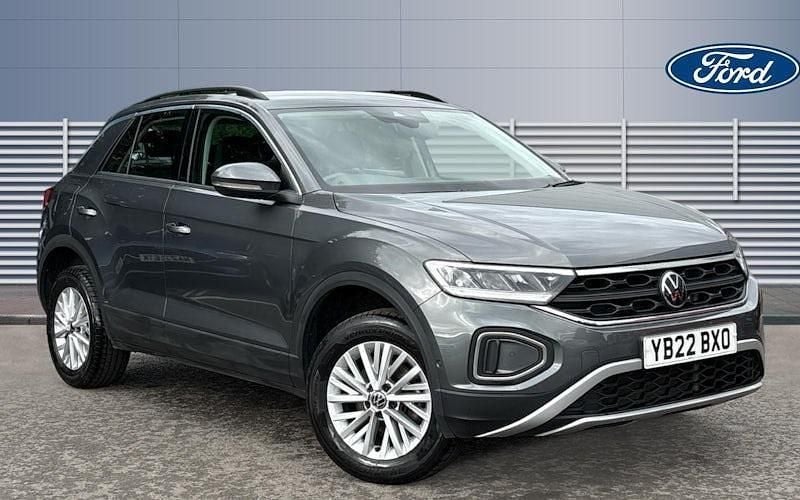 Used 2024 VW T-Roc Life SUV | £17,913 (Good price) - Image 1/4