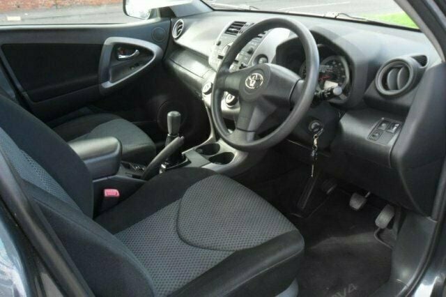 Usado Toyota RAV4 150 HP (110 kW) 2007 SUV