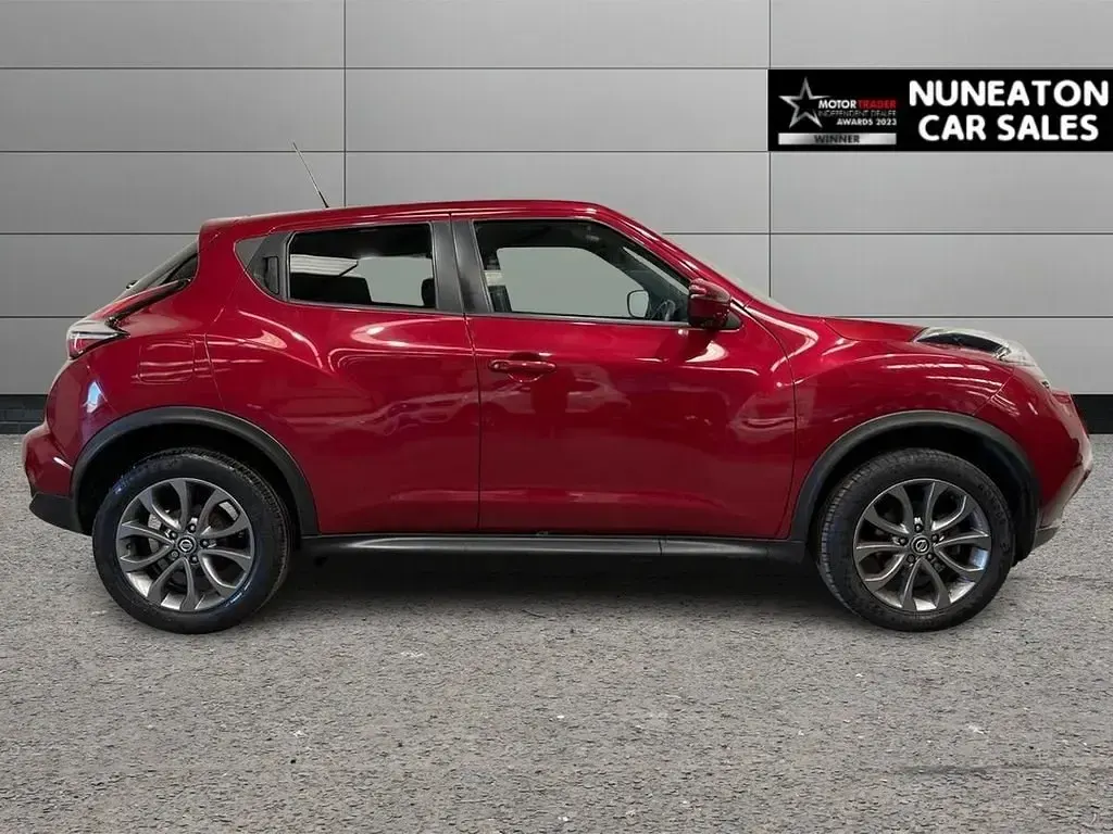 Begagnad Nissan Juke Tekna 117 HK (86 kW) 2019 Röd SUV