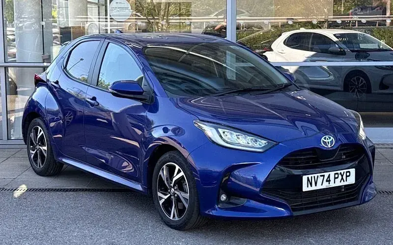 Second-hand Toyota Yaris Hybrid Design 116 CP (85 kW) 2026 Hatchback
