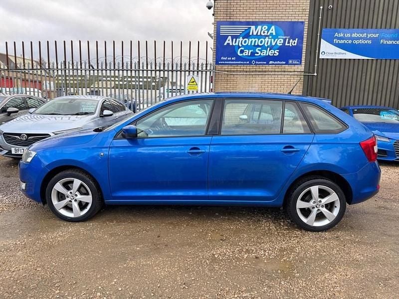 Used Skoda Rapid Elegance 2014 Blue Hatchback