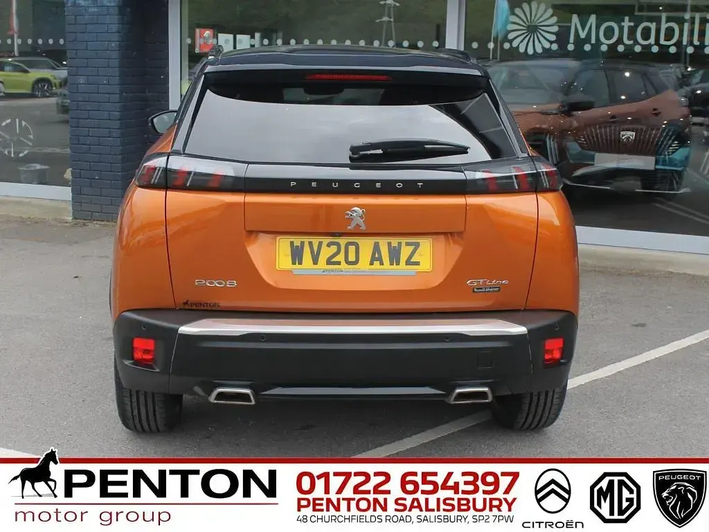 Used Peugeot 2008 GT-line 129 HP (94 kW) 2020 Orange SUV