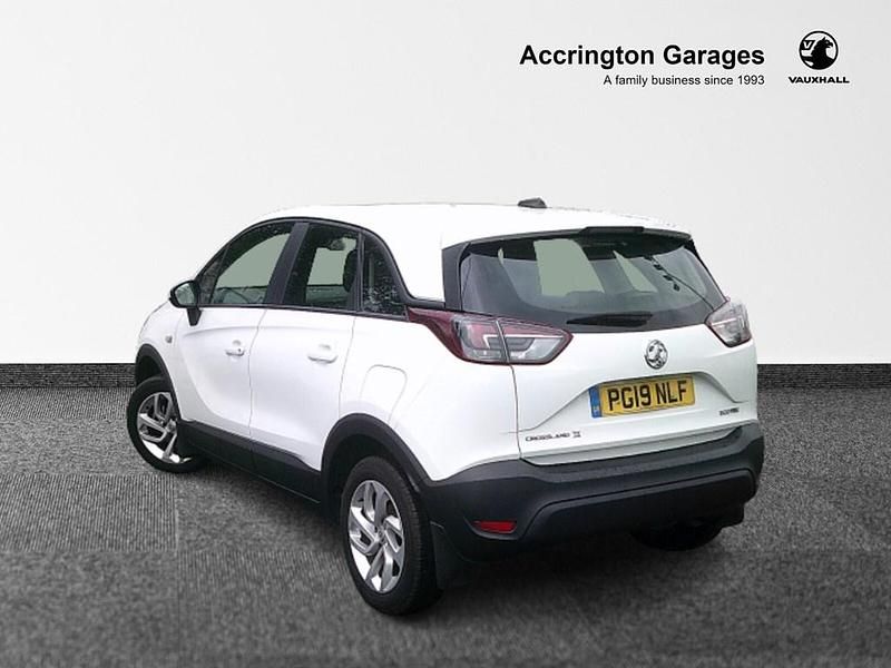 Used Vauxhall Crossland X S 2019 Summit white SUV