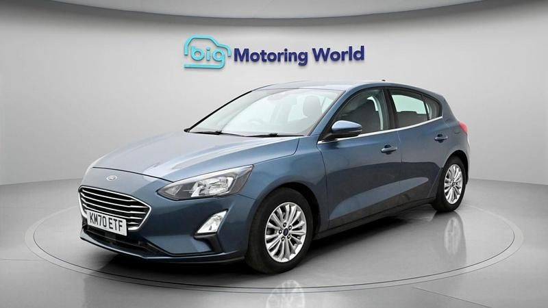 Used Ford Focus Titanium 125 HP (91 kW) 2020 Blue Hatchback