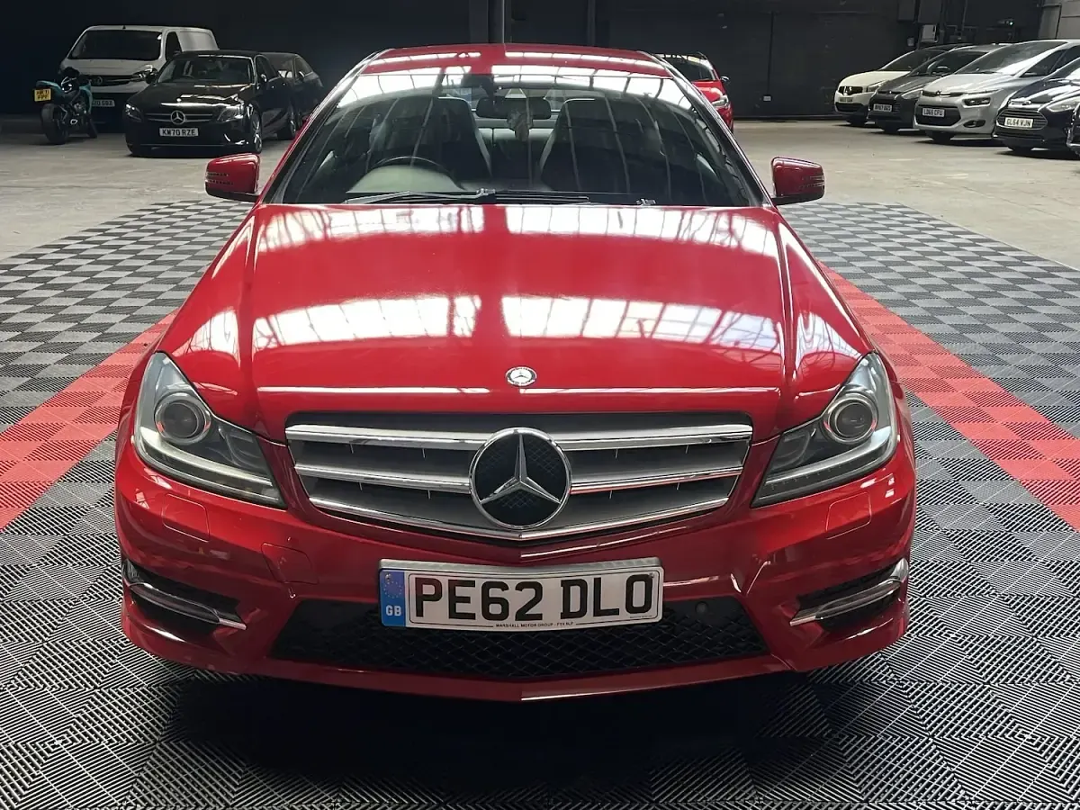 Used Mercedes C180 AMG 156 HP (114 kW) 2012 Red Coupe