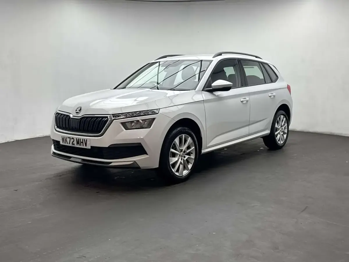 Used Skoda Kamiq SE 115 HP (84 kW) 2023 White SUV