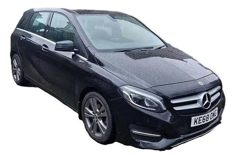 Used Mercedes B180 Exclusive 122 HP (89 kW) 2019 Black MPV