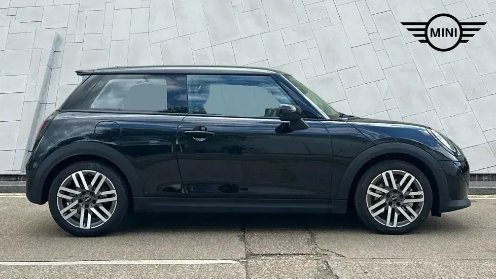 New Mini Cooper S Hatch 201 HP (147 kW) 2025 Black Hatchback