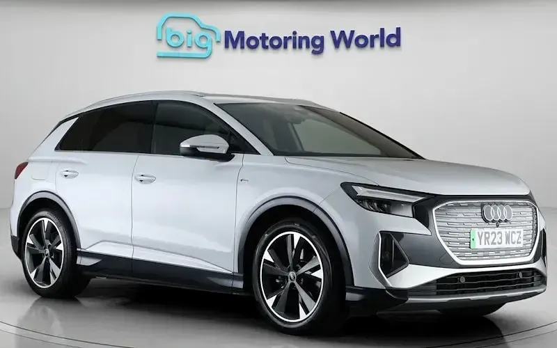 Begagnad Audi Q4 e-tron S-Line 125 kW (170 HK) 2022 SUV