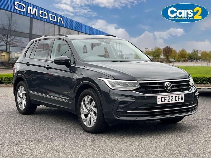 Grey Used 2022 VW Tiguan Life SUV | £17,995 (Good price) - Image 1/4
