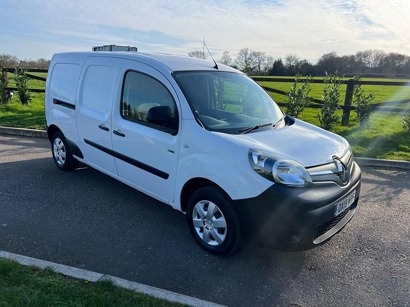 Used Renault Kangoo Business 44 kW (60 HP) 2019 White MPV