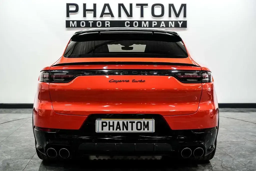 Used Porsche Cayenne Turbo 550 HP (404 kW) 2020 Orange SUV