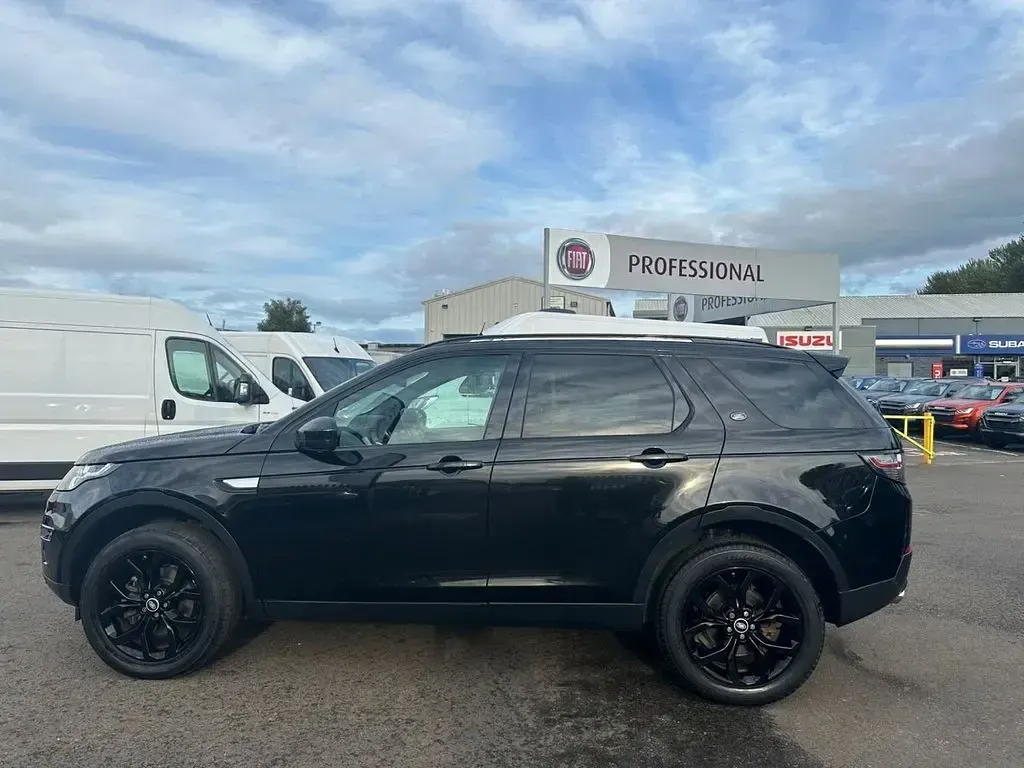 Used Land Rover Discovery 4 HSE 180 HP (132 kW) 2016 Black SUV